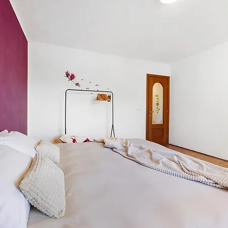 아파트 Alpenglow Maison Lugon *